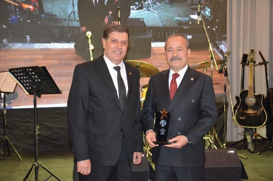 Taytak, ‘2021 Yılının En Başarılı Milletvekili’ ödülünü aldı