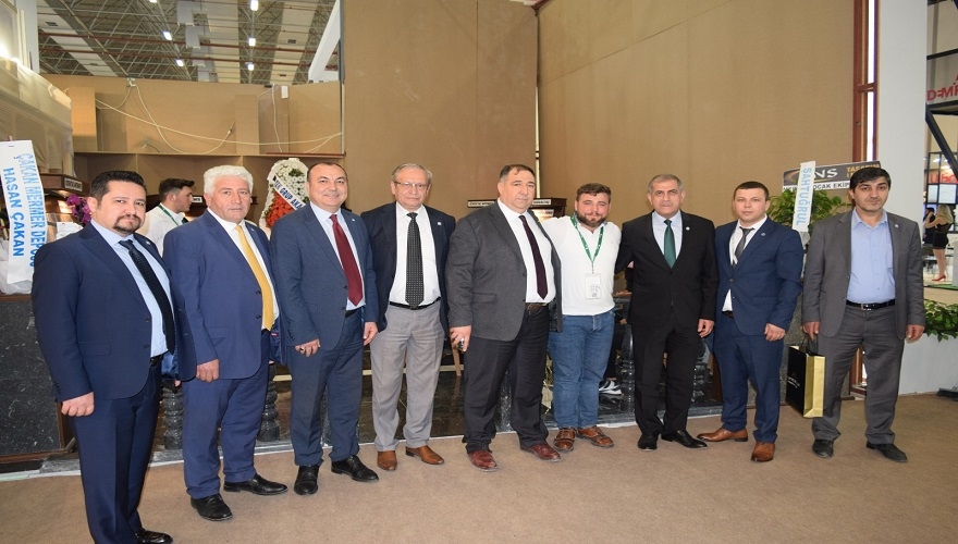 İyi Parti Afyon İl Başkanlığı İzmir Fuarına çıkarma yaptı