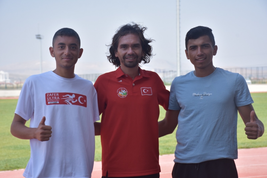 Afyonkarahisarlı genç atletler Türkiye Şampiyonası’na hazırlanıyor