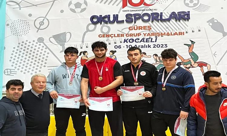 Afyondan 9 sporcu Türkiye finallerine katılmaya hak kazandı