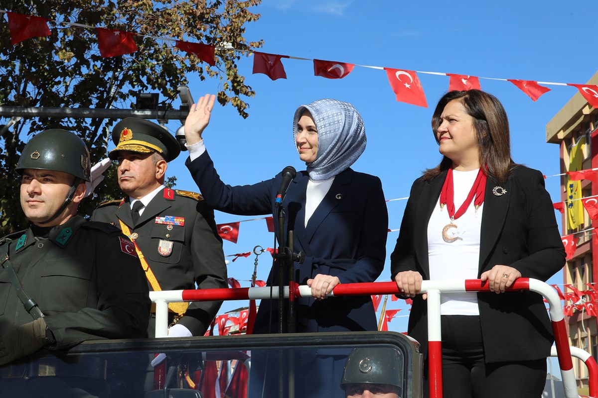 Cumhuriyetin 101. yılı coşkuyla kutlandı