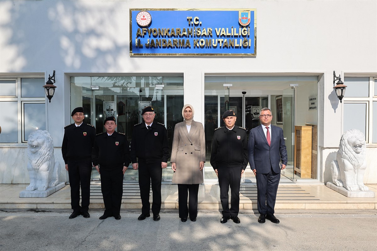 Vali yiğitbaşı emniyet ve jandarmayı denetledi