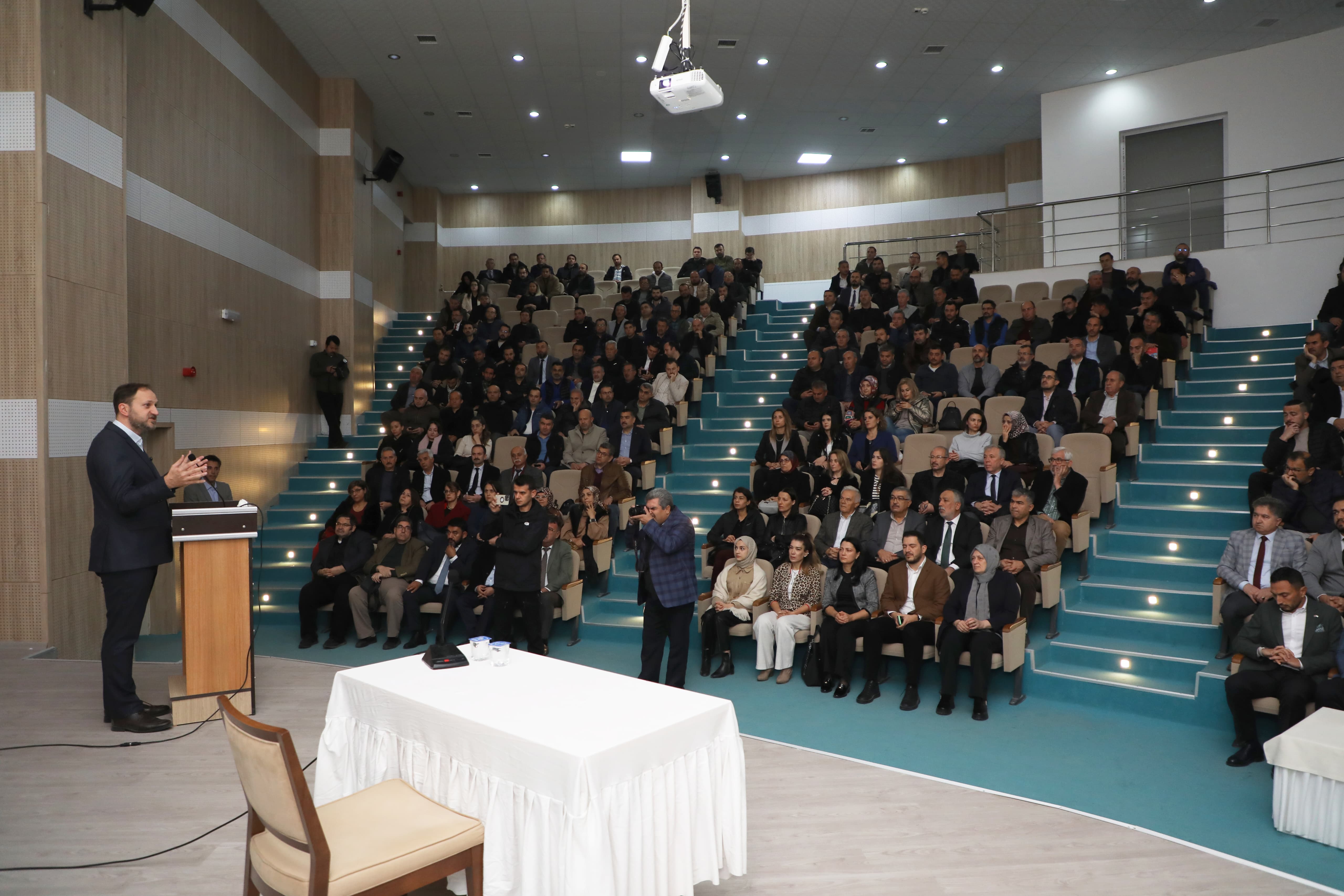 Yeşilay Genel Başkanı Dinç, Eğitimcileri Bilgilendirdi