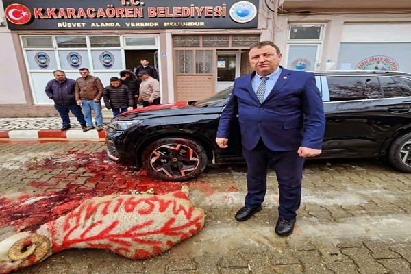 Başkan Kasap yeni makam aracını beldeye kazandırdı