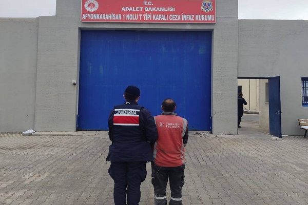 Jandarma Sülümenlide operasyon yaptı