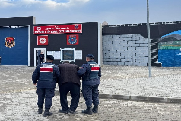 Hırsız dereçinede yakayı ele verdi