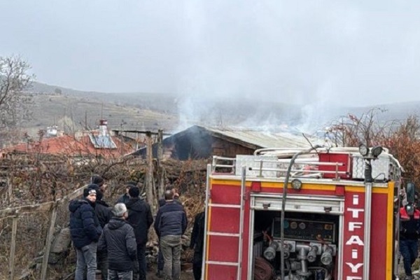 Evinde çıkan yangın hayatını aldı