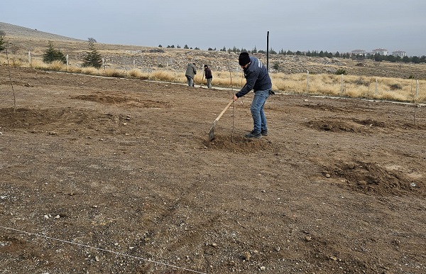 Emirdağ’da Büyük Meyve Bahçesi Projesi Hayata Geçiyor