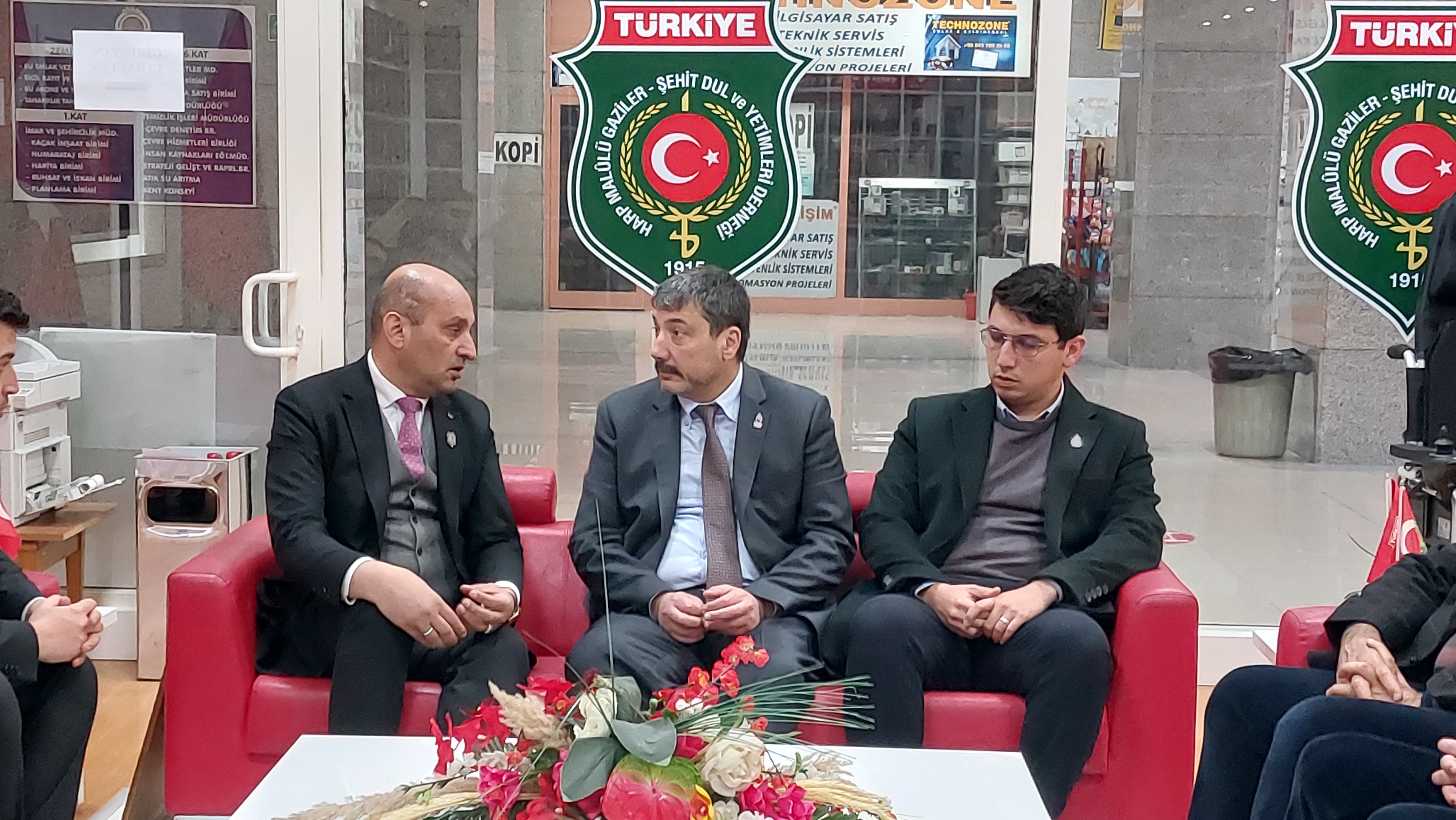 Zafer Partisi heyeti Kumartaşlıyı ziyaret etti