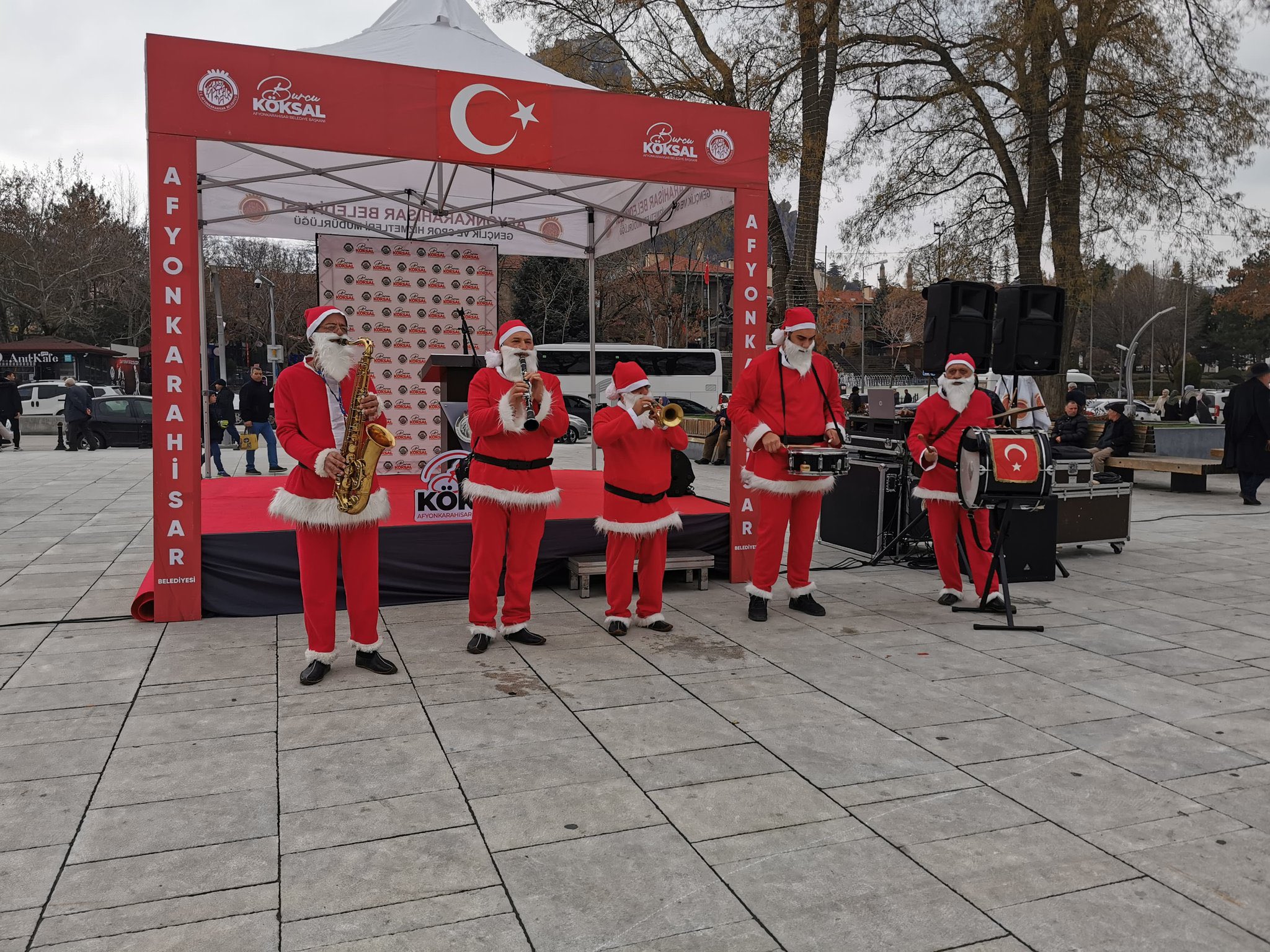 Sevim İslami değerleri anlatan ilk Noel baba Afyonda