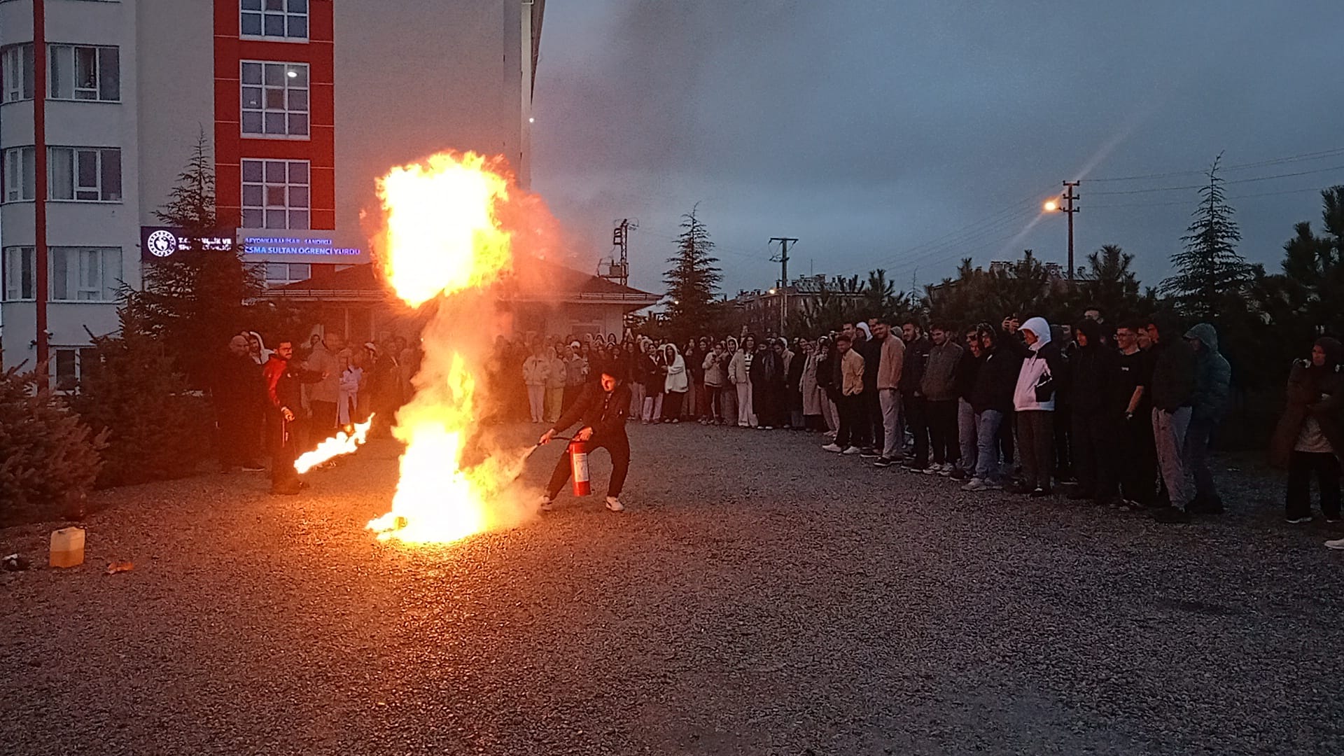 Dinar ve Sandıklıdaki yurtlarda tatbikat