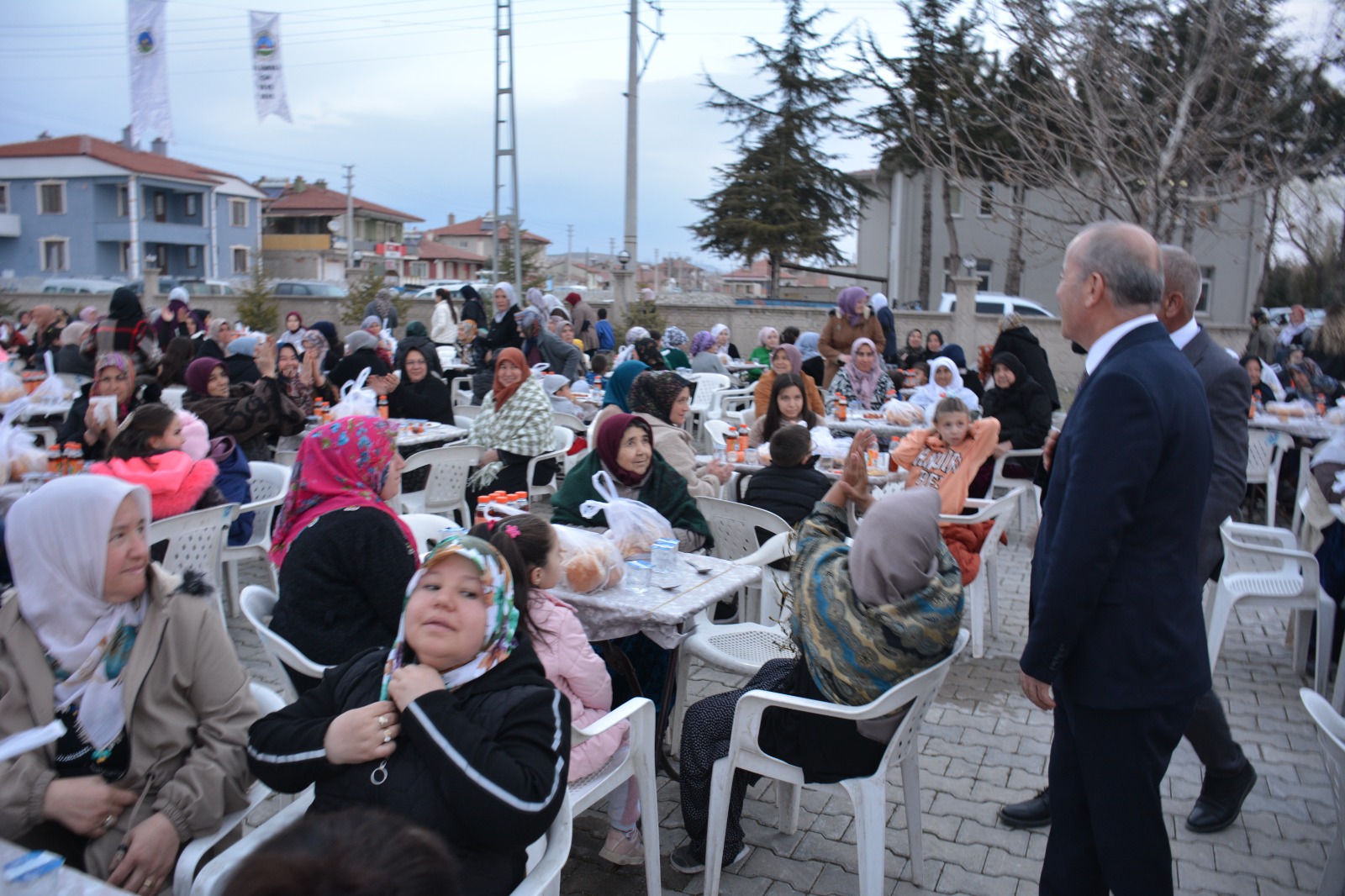 Sülümenlide iftar yemeği verildi