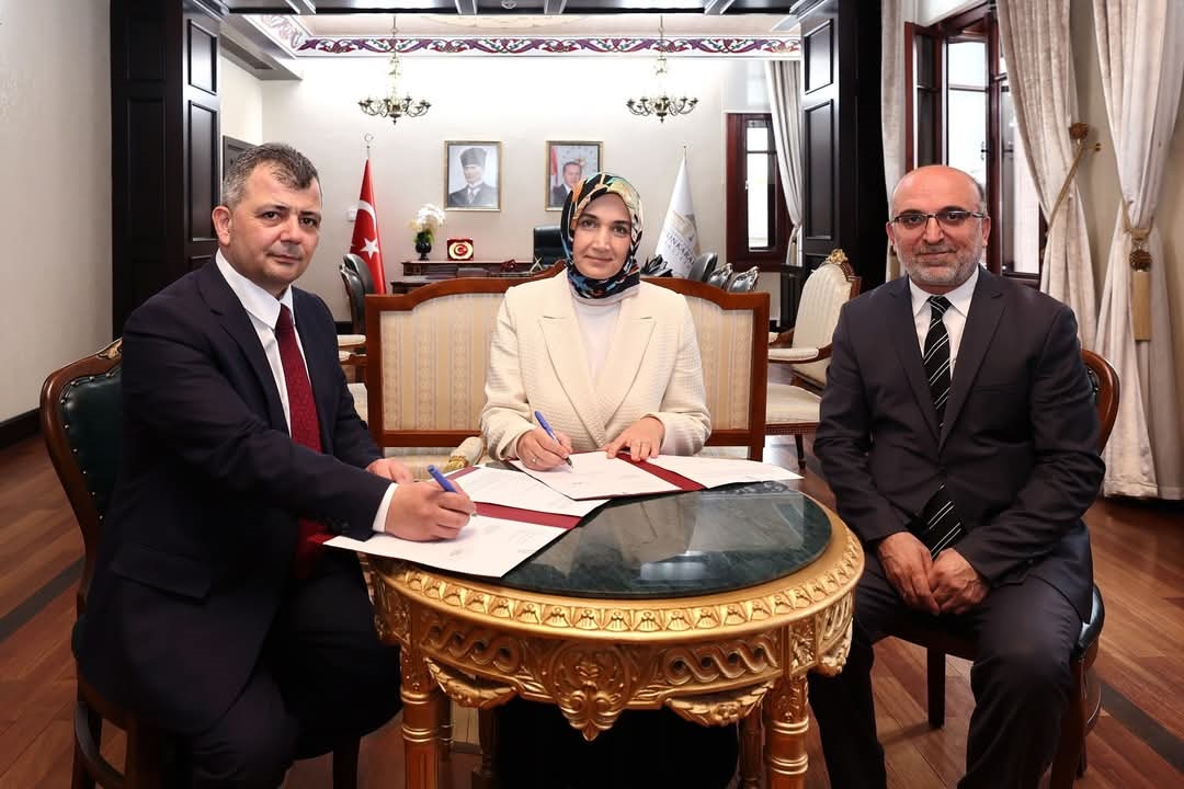 Emirdağda 4 Dev Yatırım İçin Tarihi Protokol İmzalandı
