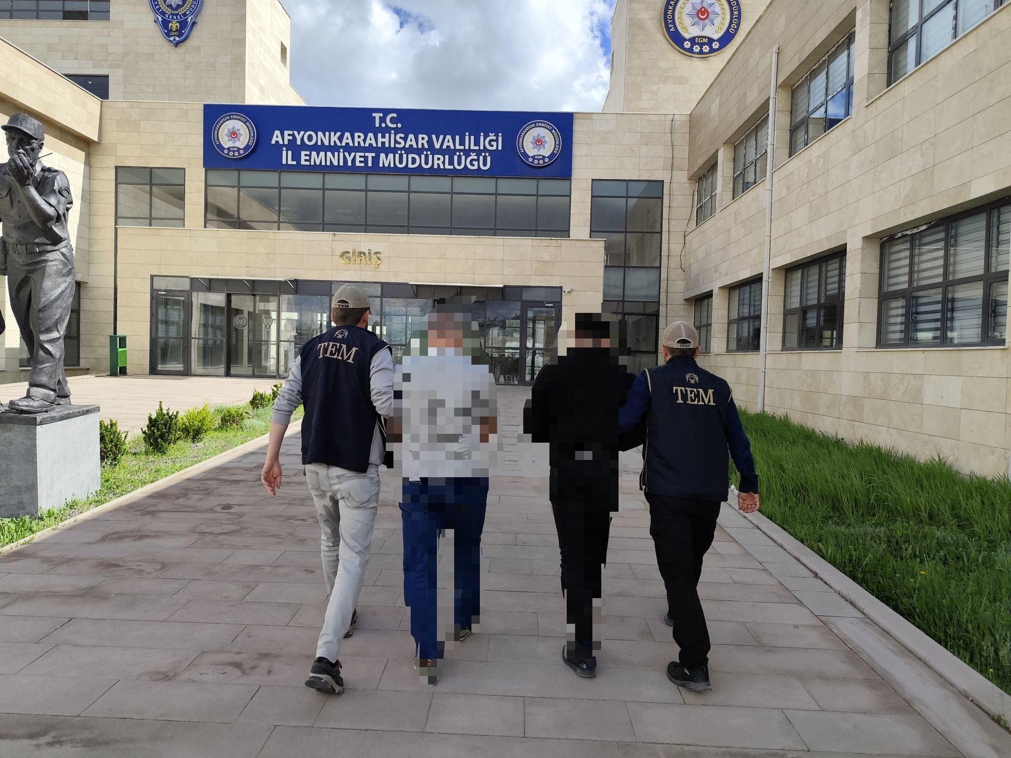 Afyonda FETÖ ye destek veren 2 şahıs daha yakalandı