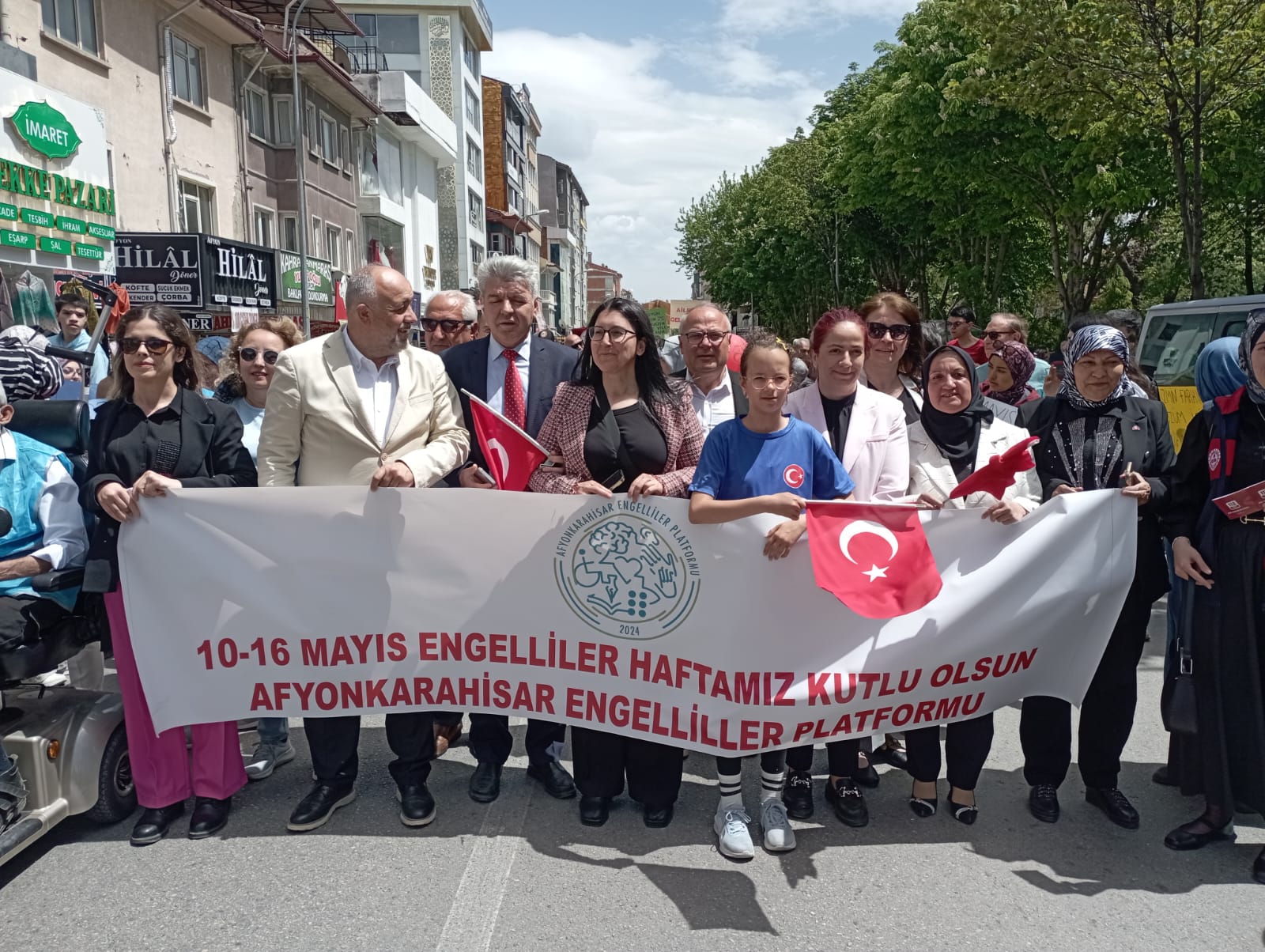 Engelli dernekleri birlikte yürüdü