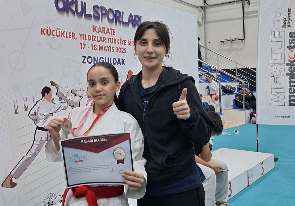 Asel Sarıgül Karatede Türkiye İkincisi Oldu