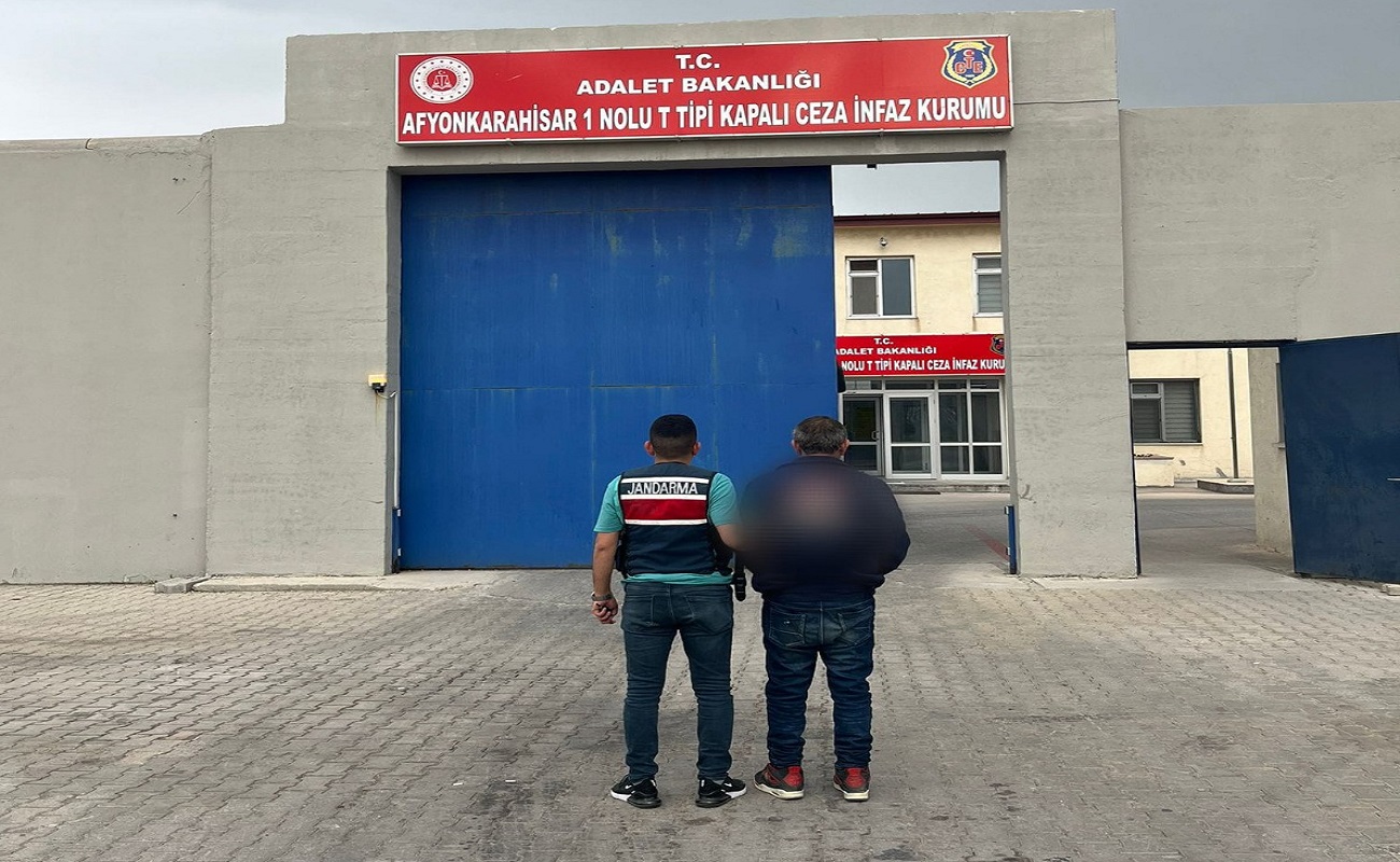 Muhafaza altına alınan eşyayı çalan hırsız yakalandı