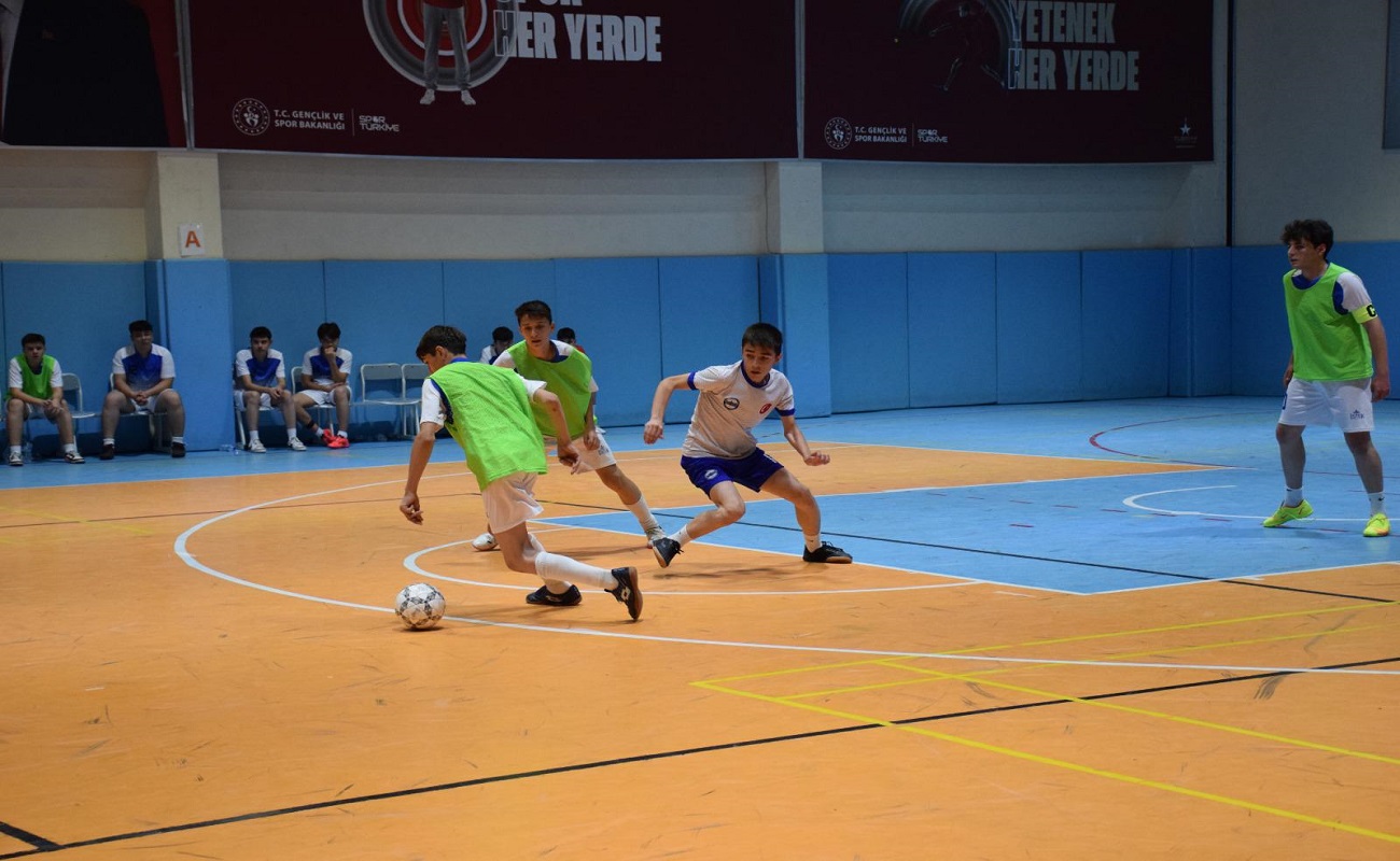 Okul Sporları 2. Küme Futsal Müsabakaları Tamamlandı 