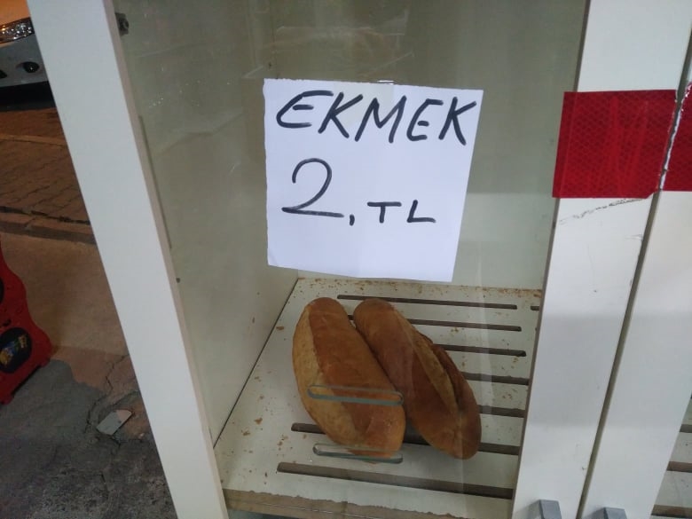 Un çuvalı 250 lira olunca, ekmek 35 kuruş zamlandı