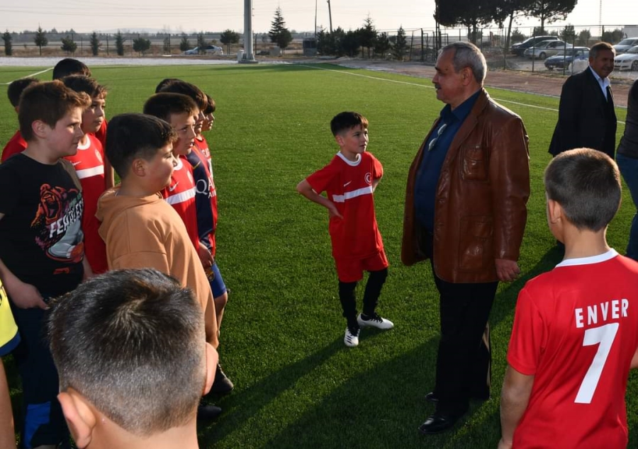 Başkan Şahin, İscehisarspor Alt Yapı Sporcularını Ziyaret Etti