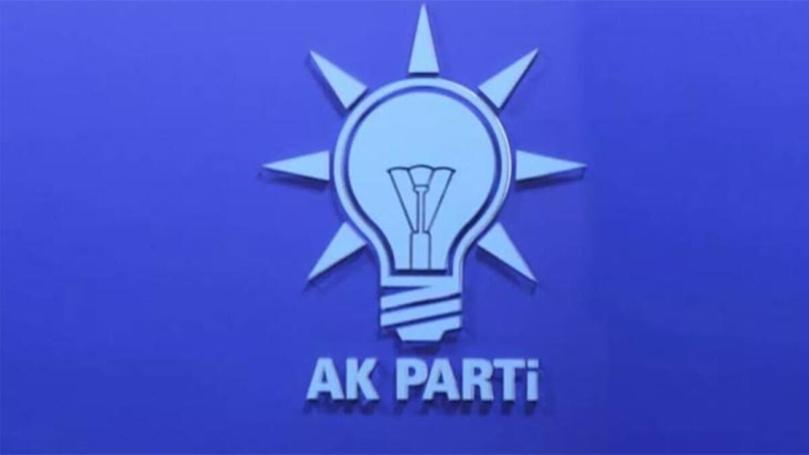 Ak Parti'de istifa