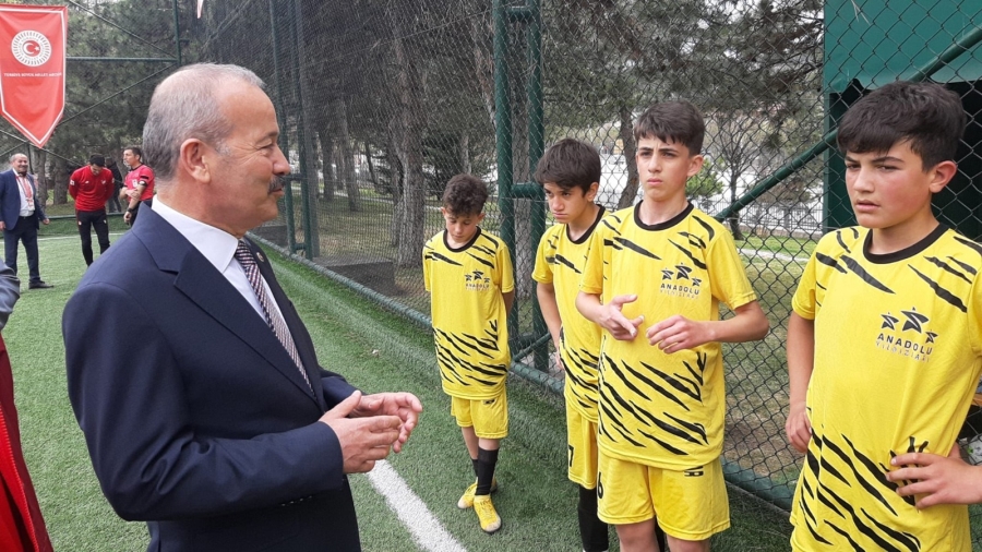 Taytak Afyon Futbol takımını yalnız bırakmadı