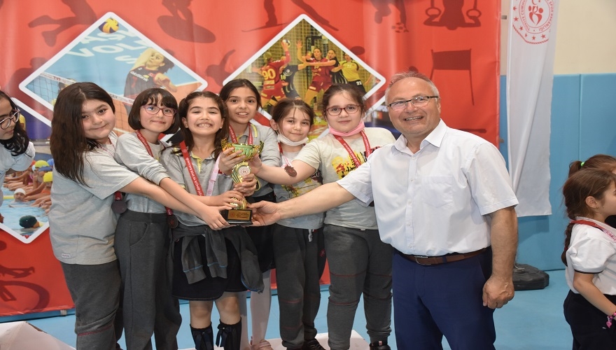 Okullar Arası Mahalli Minikler Satranç Turnuvası Sona Erdi