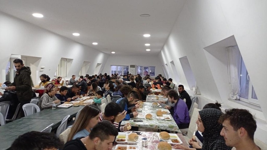 750 kişi iftar yemeğinde bir araya geldi