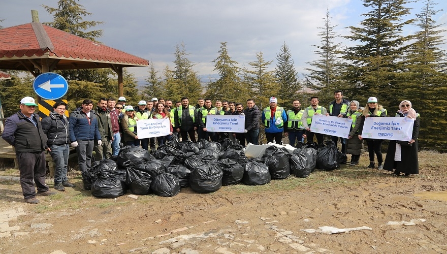 Kent ormanı ve mesire alanlarında 47 torba çöp toplandı