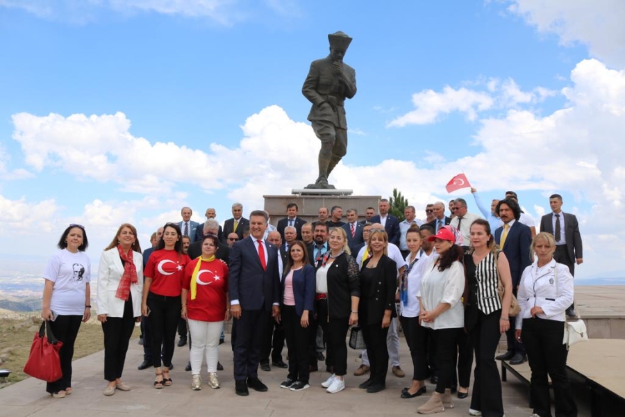 TDP Lideri Sarıgül Kocatepe’ye Çıkartma Yaptı