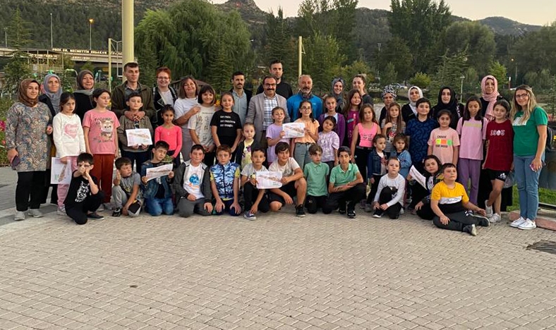 Afyonkarahisar Belediyesi çocuklara destek sağlamaya devam ediyor. 