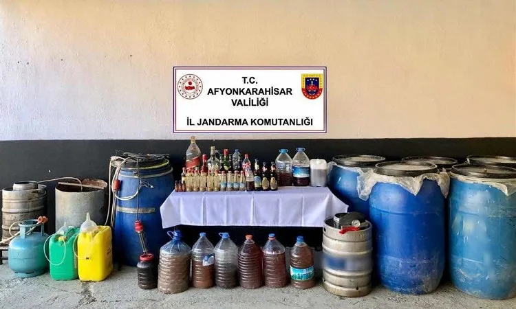 Jandarma Sultandağında kaçak alkol operasyonu yaptı