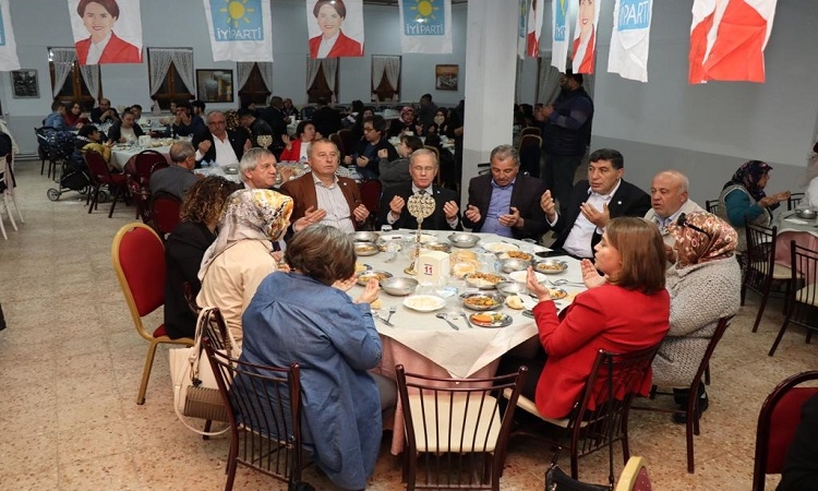 Olgun Dinar'da iftar yaptı