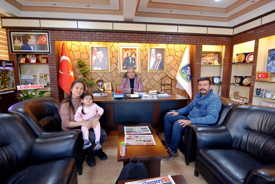 Azra bebekten başkan dr. Mustafa Çöl’e ziyaret