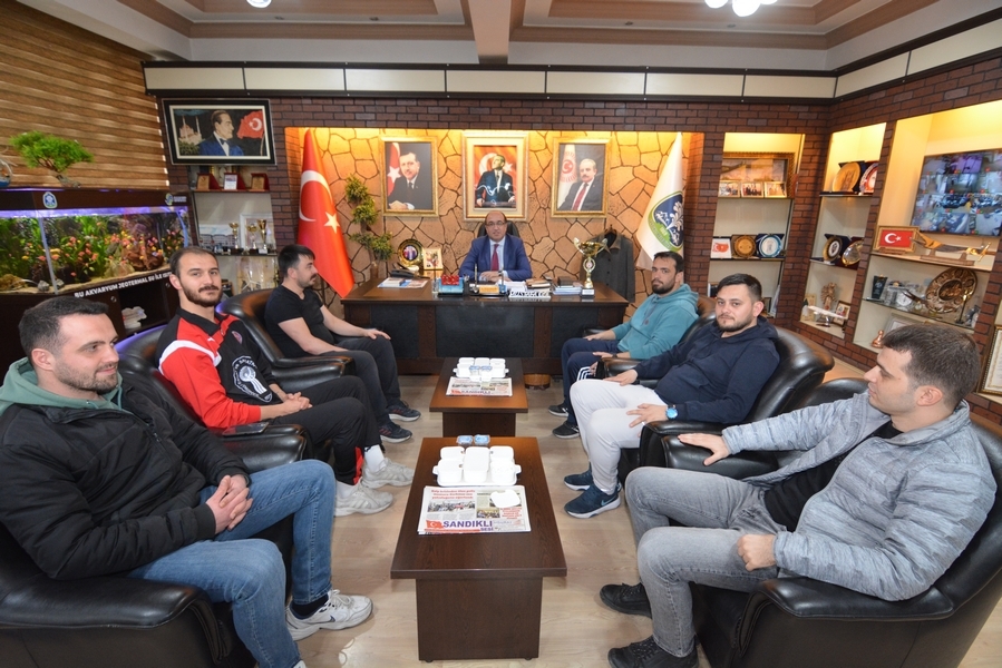 Şampiyonlardan başkan dr. Mustafa Çöl’e ziyaret