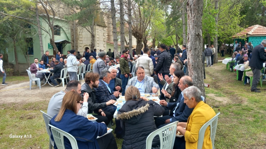 İyi Parti hıdırellezde vatandaşlarla bir araya geldi