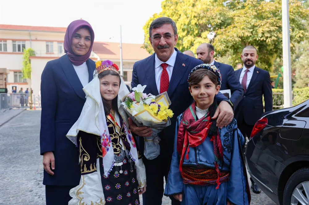  Cumhurbaşkanı Yardımcısı Cevdet Yılmaz, Vali Yiğitbaşı’nı Ziyaret Etti