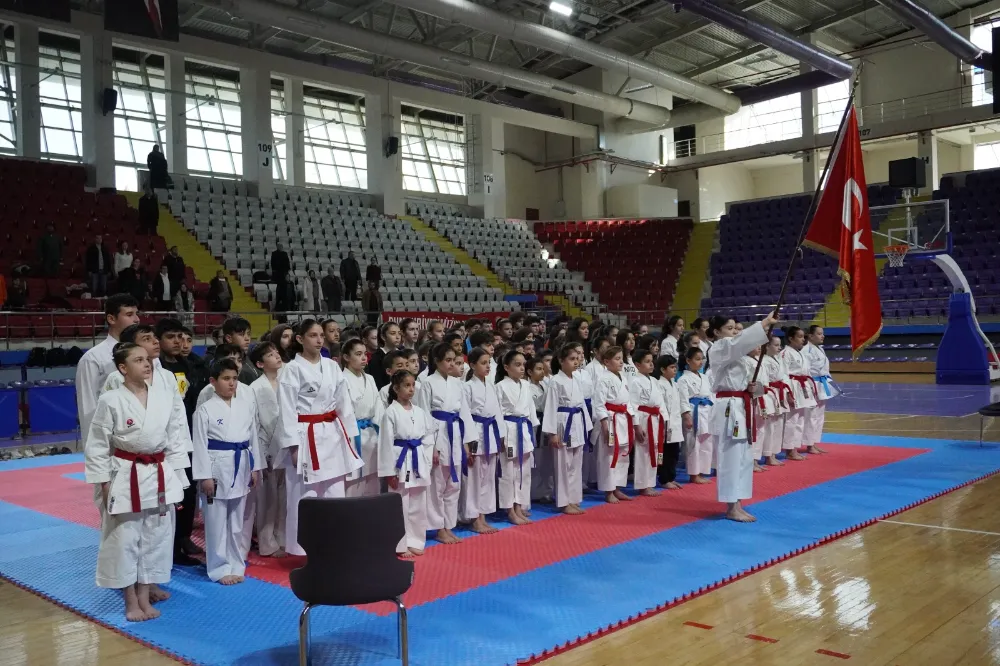 Karate Müsabakaları tamamlandı 170 sporcu katıldı
