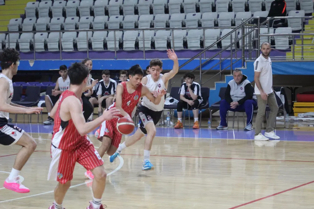 U-18 Basketbol Bölge Şampiyonası başladı