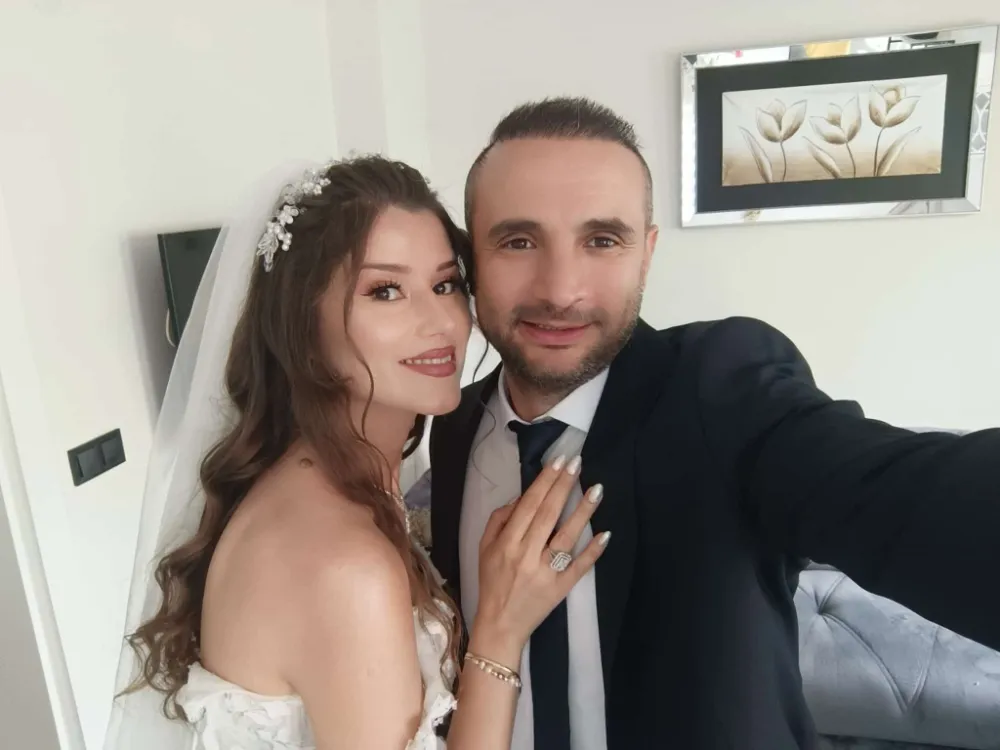 Çiftin nikah şahtliğini Özşahin ve Algül yaptı