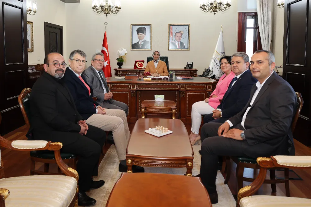 Afyon Basın Cemiyetinden Vali  Yiğitbaşı'na ziyaret 