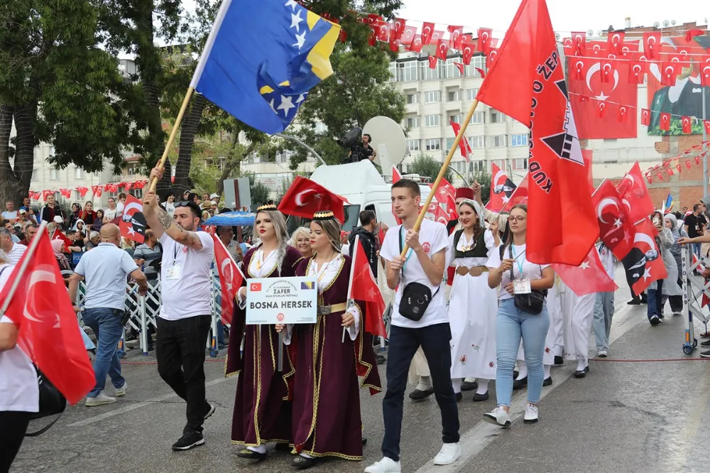 Zafer Halk Yürüyüşünde büyük coşku